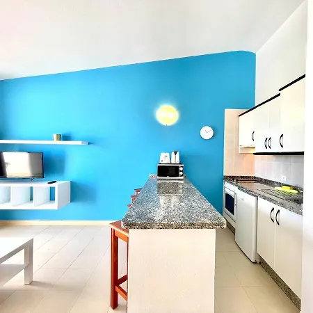 Bonito Apartamento Con Freewifi, Bien Comunicado En Tenerife Sur Διαμέρισμα *